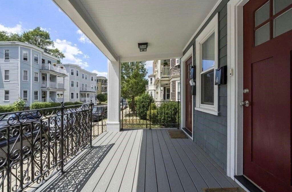 15 Sheffield Rd, Unit 1 in Boston, MA - Foto de edificio