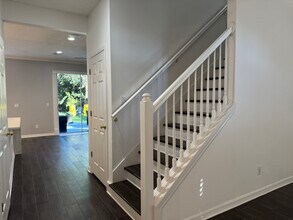 7237 Bellingham Oaks Blvd in Tampa, FL - Building Photo - Building Photo