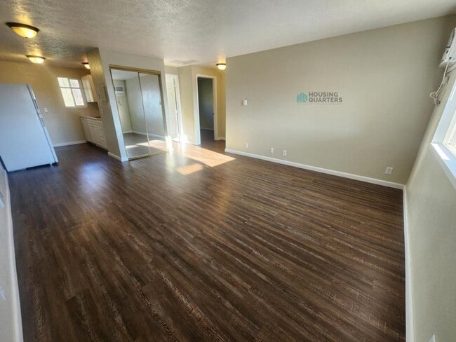 property at 2919 N Mayfair St