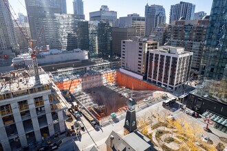 Eight Cumberland in Toronto, ON - Building Photo - Building Photo