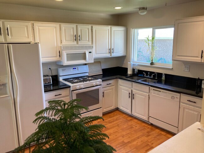 1904 33rd Ave, Unit 1 in Greeley, CO - Building Photo - Building Photo