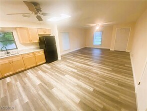 2247-2249 Violet Dr in Ft. Myers, FL - Building Photo - Building Photo