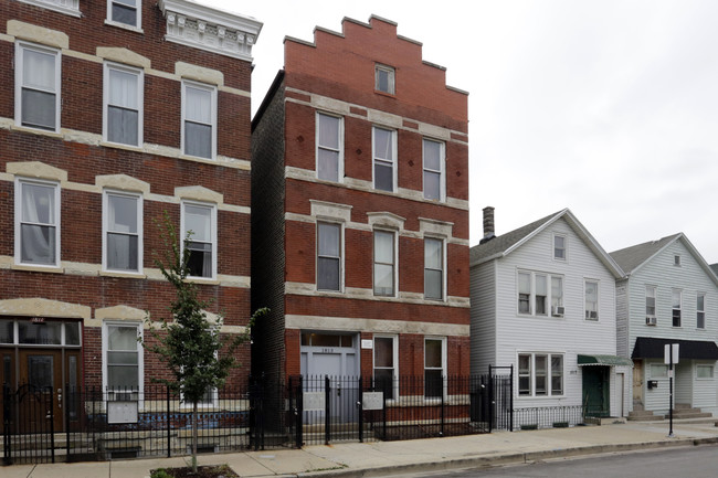 1813 S May St in Chicago, IL - Foto de edificio - Building Photo