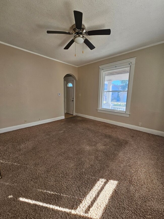 349 10th St in Moline, IL - Building Photo - Building Photo