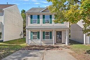 5628 Henderson Oaks Dr in Charlotte, NC - Building Photo