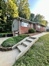 5148 Little Brook Ln in Winston-Salem, NC - Building Photo - Building Photo