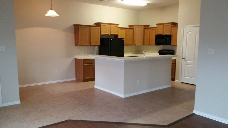 326 Wrangler Ln, Unit A2 in Denton, TX - Building Photo