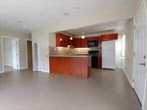 25514 Narbonne Ave in Lomita, CA - Building Photo - Building Photo