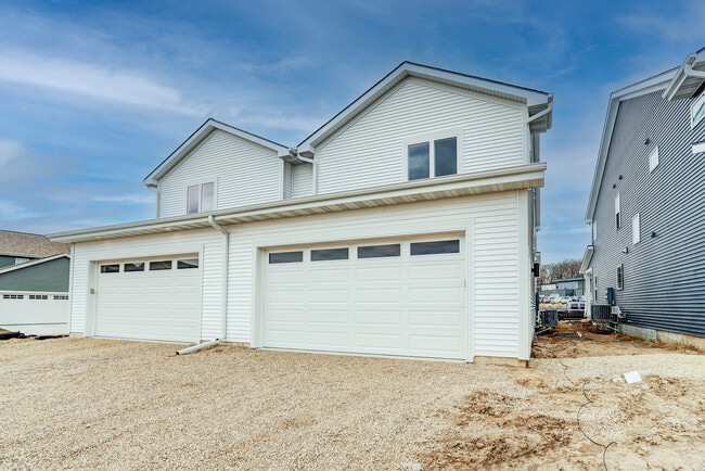 4811 Brassica Rd in Fitchburg, WI - Foto de edificio - Building Photo