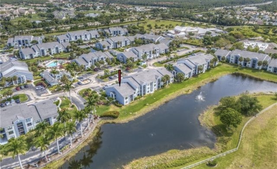 13625 Eagle Ridge Dr, Unit 328 in Ft. Myers, FL - Building Photo