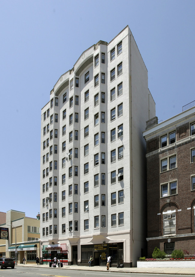 Carlton Apartments in Atlantic City, NJ - Foto de edificio - Building Photo
