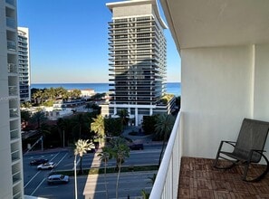 5838 Collins Ave in Miami Beach, FL - Building Photo - Building Photo