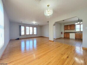 430 Elm St in Kearny, NJ - Building Photo - Building Photo