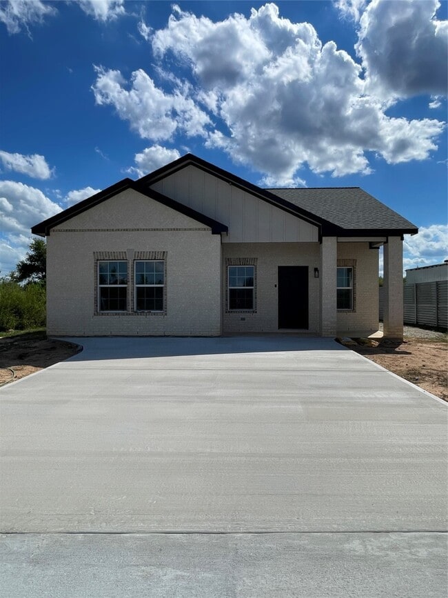 property at 1610 Rd 5729