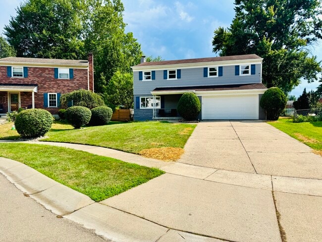 property at 1886 Kingsway Ct