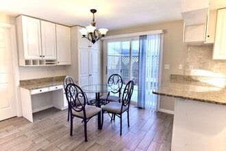 172 Edgehill Rd in Norwood, MA - Building Photo - Building Photo