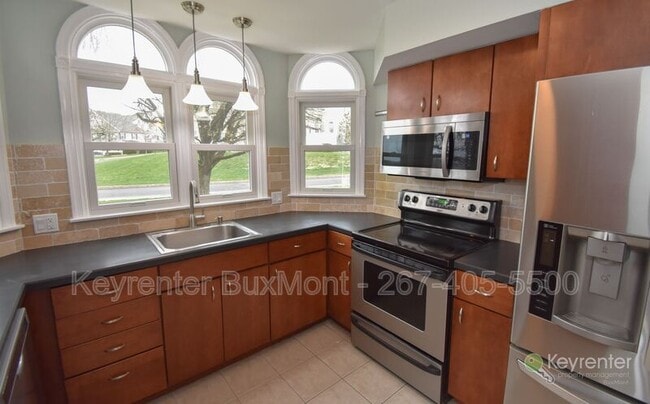 property at 1401 Kathleen Ct