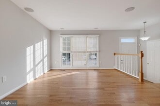 7267 Olde Lantern Way in Springfield, VA - Building Photo - Building Photo