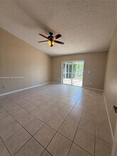 665 SE 25th Ln in Homestead, FL - Building Photo - Building Photo