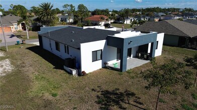 2716 NW 22nd St in Cape Coral, FL - Building Photo - Building Photo
