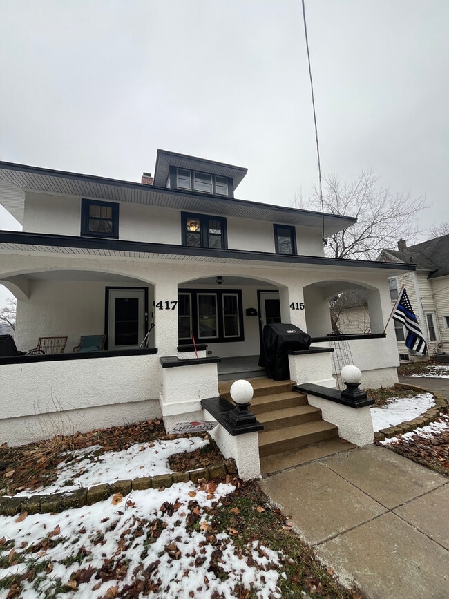 417 N Main St in Algonquin, IL - Building Photo - Building Photo