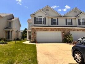 2305 Blanche Ln in Champaign, IL - Building Photo