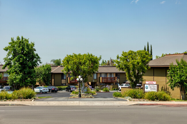 Foothill Village Apartments in Pomona, CA - Building Photo - Building Photo