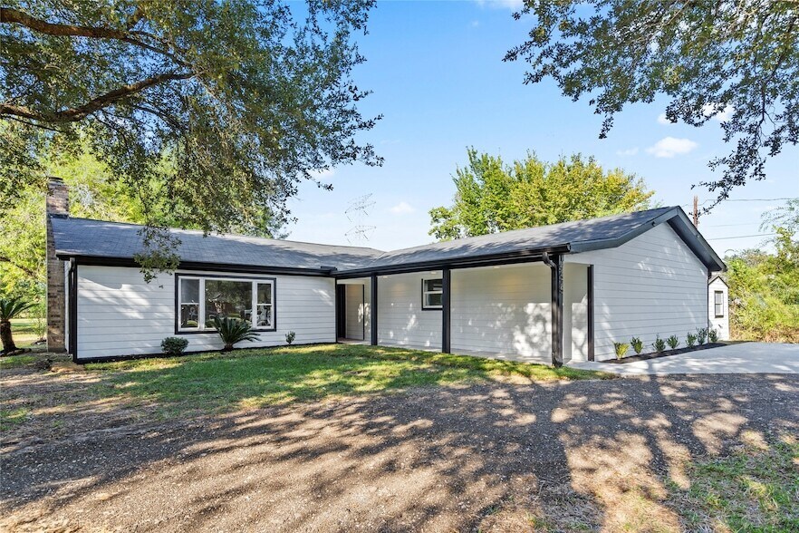 5425 Jeffrey St in Dickinson, TX - Foto de edificio