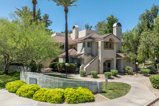 Mariposa Condos in Scottsdale, AZ - Foto de edificio - Building Photo