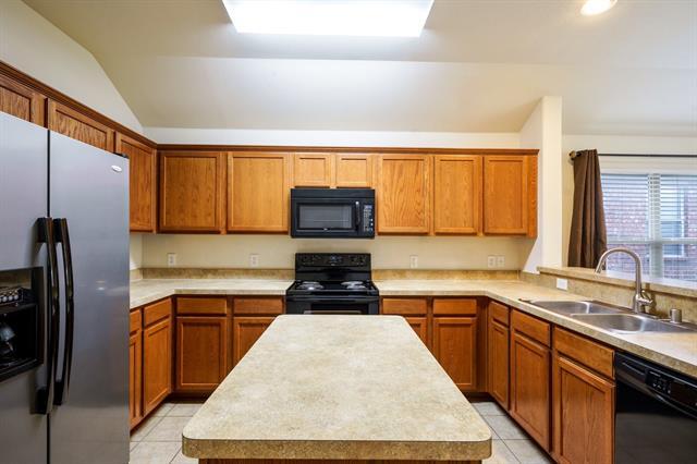 227 Creekwood Dr in Princeton, TX - Building Photo - Building Photo