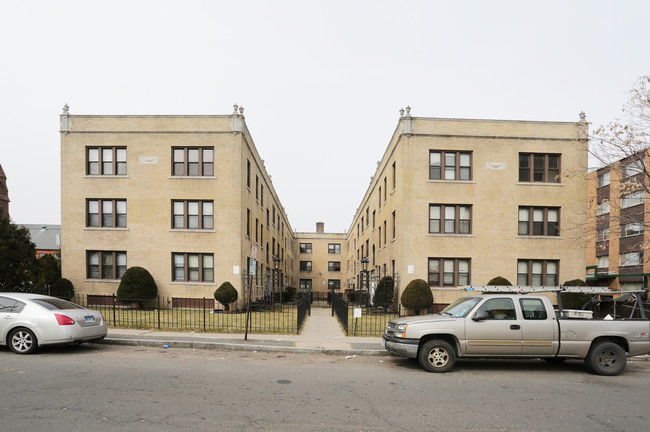 Sumner Apartments in Hartford, CT - Building Photo - Building Photo