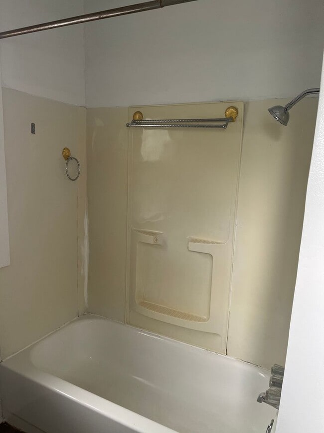 497 E 127th St in Cleveland, OH - Building Photo - Building Photo