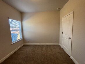 5163 Woodline View Ln in Auburn, GA - Building Photo - Building Photo