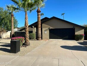 2644 E Sylvia St in Phoenix, AZ - Building Photo - Building Photo