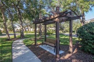 7415 Arlington Grove Cir in Tampa, FL - Building Photo