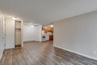Creekside Commons Apartments in Tigard, OR - Foto de edificio - Interior Photo