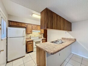 4616 Lighthouse Cir in Orlando, FL - Building Photo - Building Photo