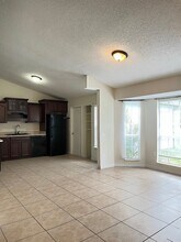 1077 Shady Hollow Dr in DeLand, FL - Building Photo - Building Photo