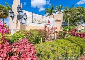 8225 Lake Dr, Unit 0 in Doral, FL - Building Photo