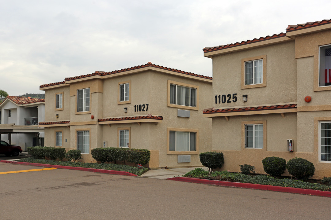 Shadowhill Apartments in Santee, CA - Building Photo