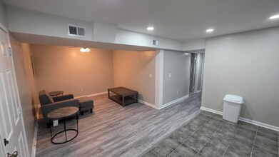 4040 Knollbrook Dr NW in Huntsville, AL - Foto de edificio - Building Photo