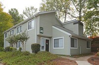 The Columns at Lake Ridge photo'