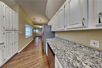 3553 Hogan Dr NW in Kennesaw, GA - Building Photo - Building Photo