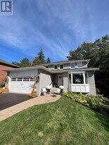 964 Albertson Crescent in Mississauga, ON - Building Photo