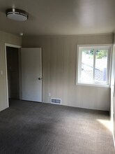 88 Cascade Dr in Fairfax, CA - Foto de edificio - Building Photo