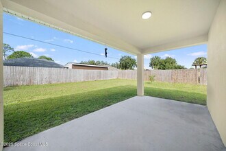 434 Borraclough Ave in Palm Bay, FL - Building Photo - Building Photo