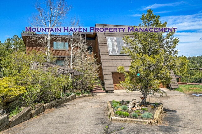 property at 32 Paradise Rd
