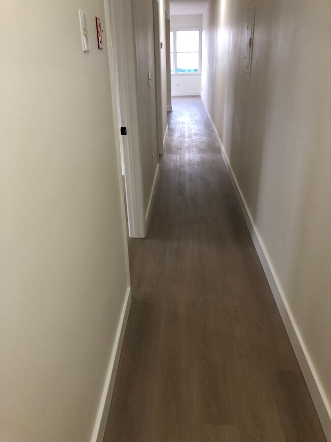 84 Seabreeze Way in Keansburg, NJ - Building Photo - Building Photo