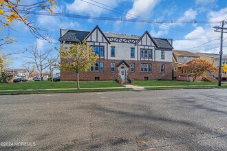 922 4th Ave in Asbury Park, NJ - Building Photo - Building Photo