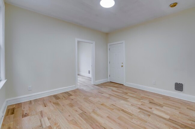 667 Liberty Ave in Jersey City, NJ - Building Photo - Building Photo